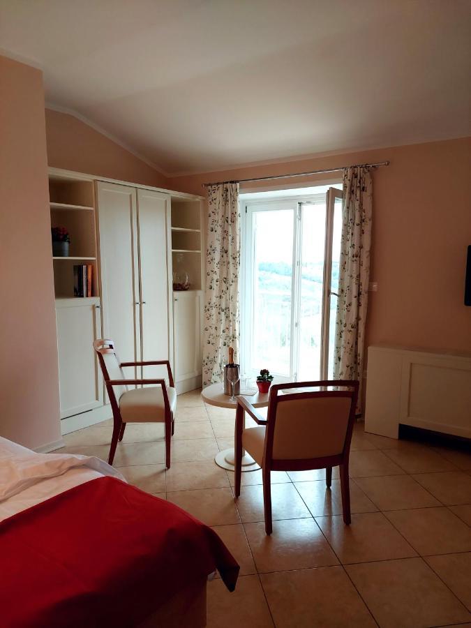 Hotel Kozana Dobrovo Ngoại thất bức ảnh